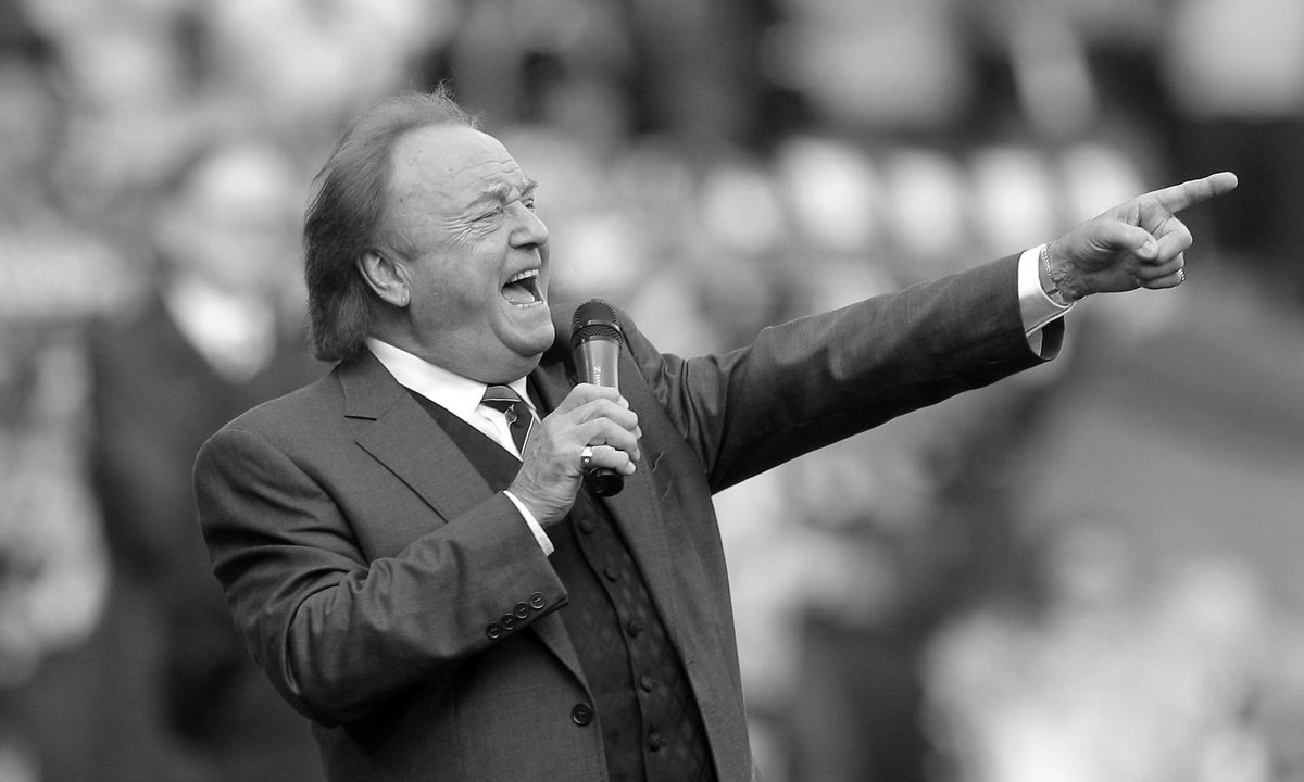 A murit interpretul celui mai cunoscut imn din fotbal, „You’ll Never Walk Alone”