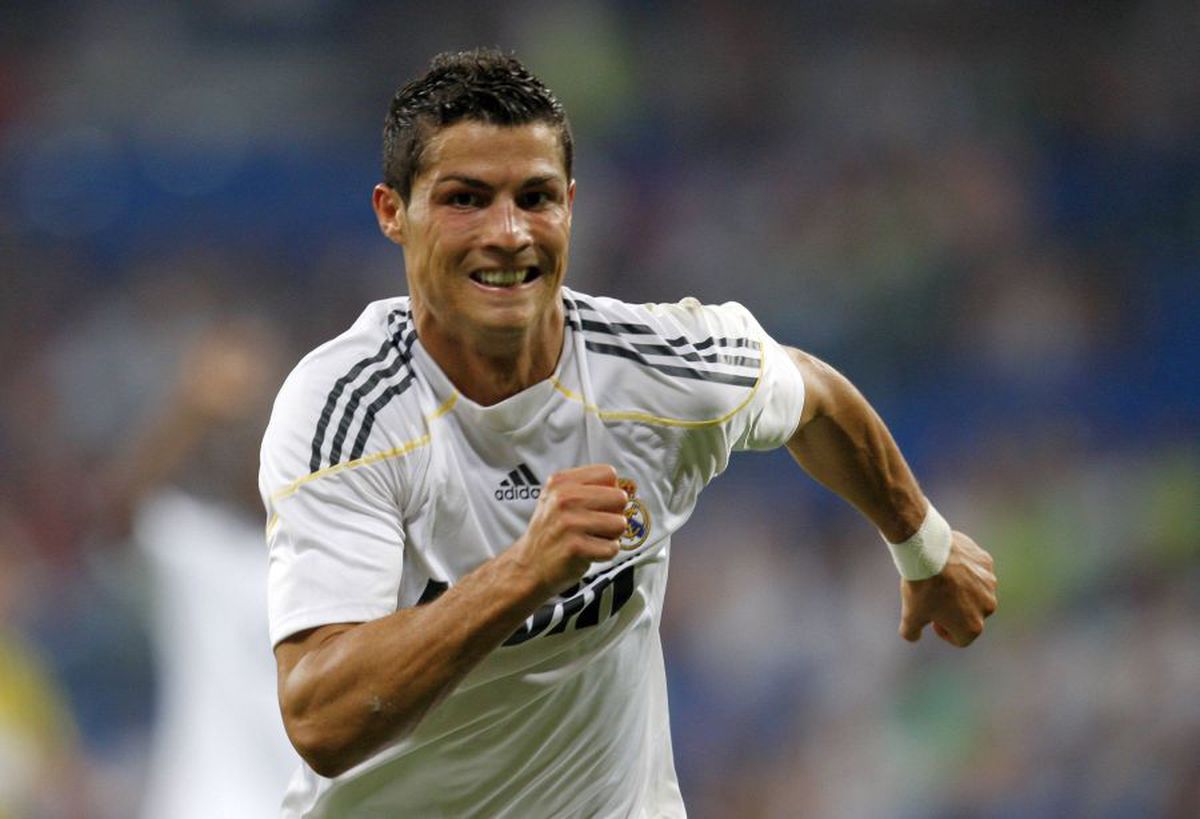 Lovit din toate părțile, Cristiano Ronaldo reacționează » Postarea de milioane de like-uri