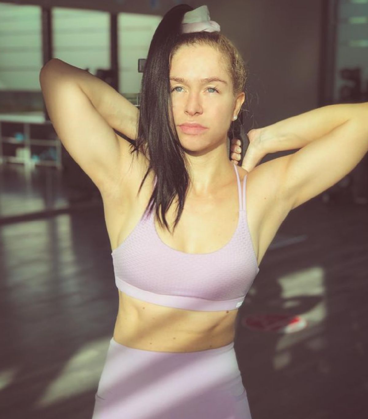 Synthia Jacob - Povestea româncei care a ajuns instructor de fitness în Dubai