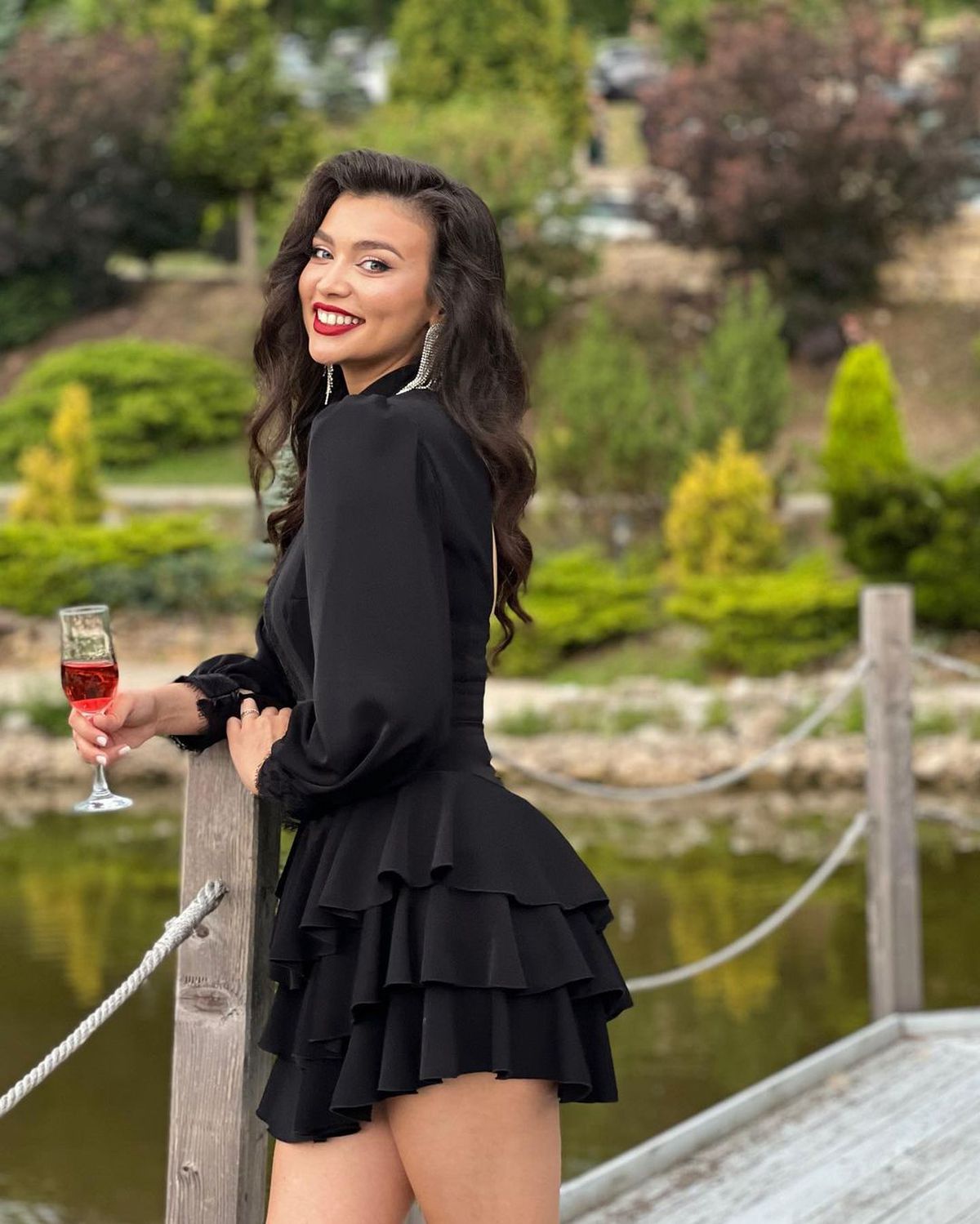 Andrei Burcă a făcut marele pas la Paris! A cerut-o în căsătorie pe tânăra avocată