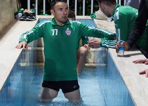 Sepsi Ice » Bernd Storck atacă play-off-ul cu „,metoda Wim Hof”: imagini tari surprinse de GSP în cantonamentul din Turcia