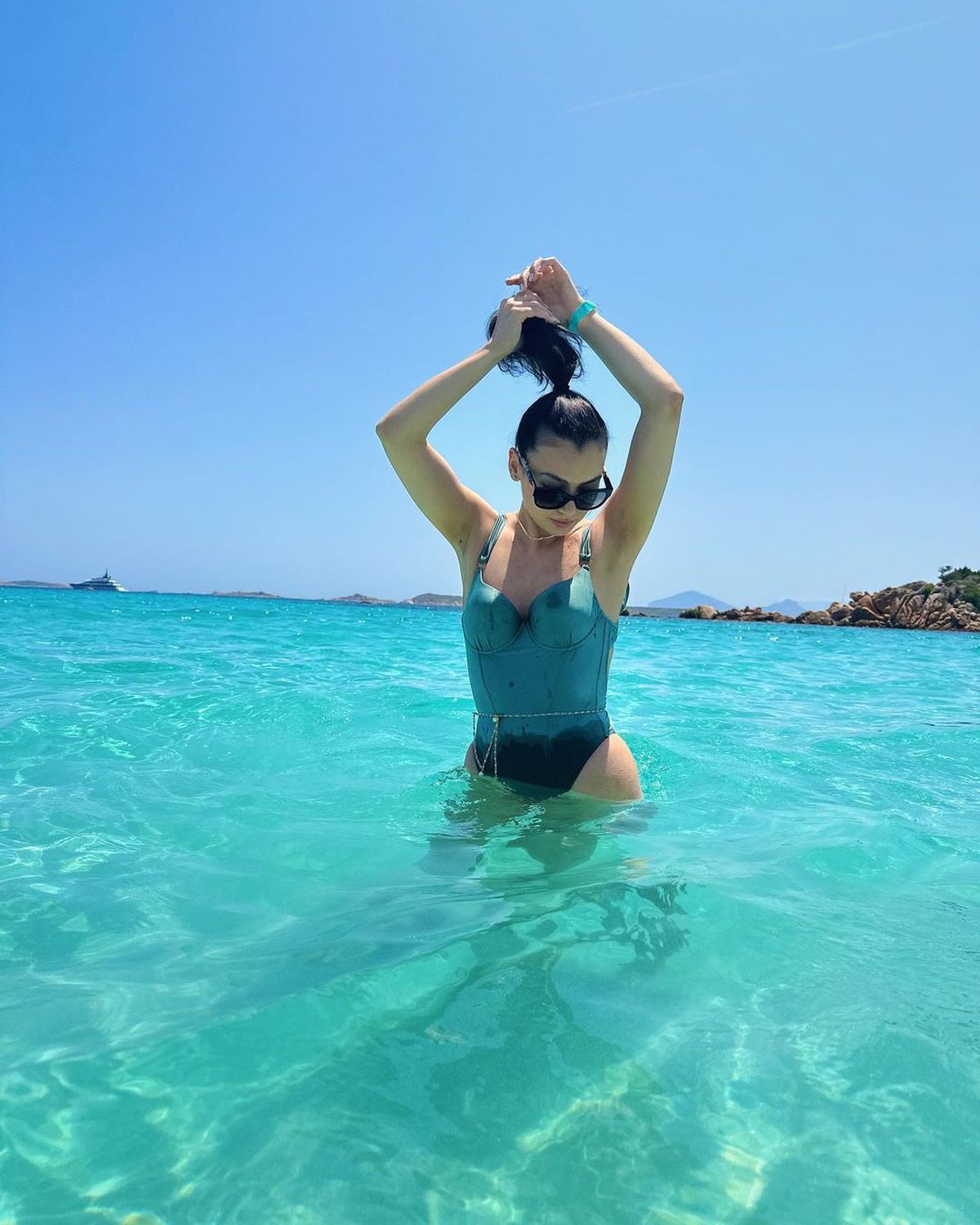 Andrei Burcă a făcut marele pas la Paris! A cerut-o în căsătorie pe tânăra avocată