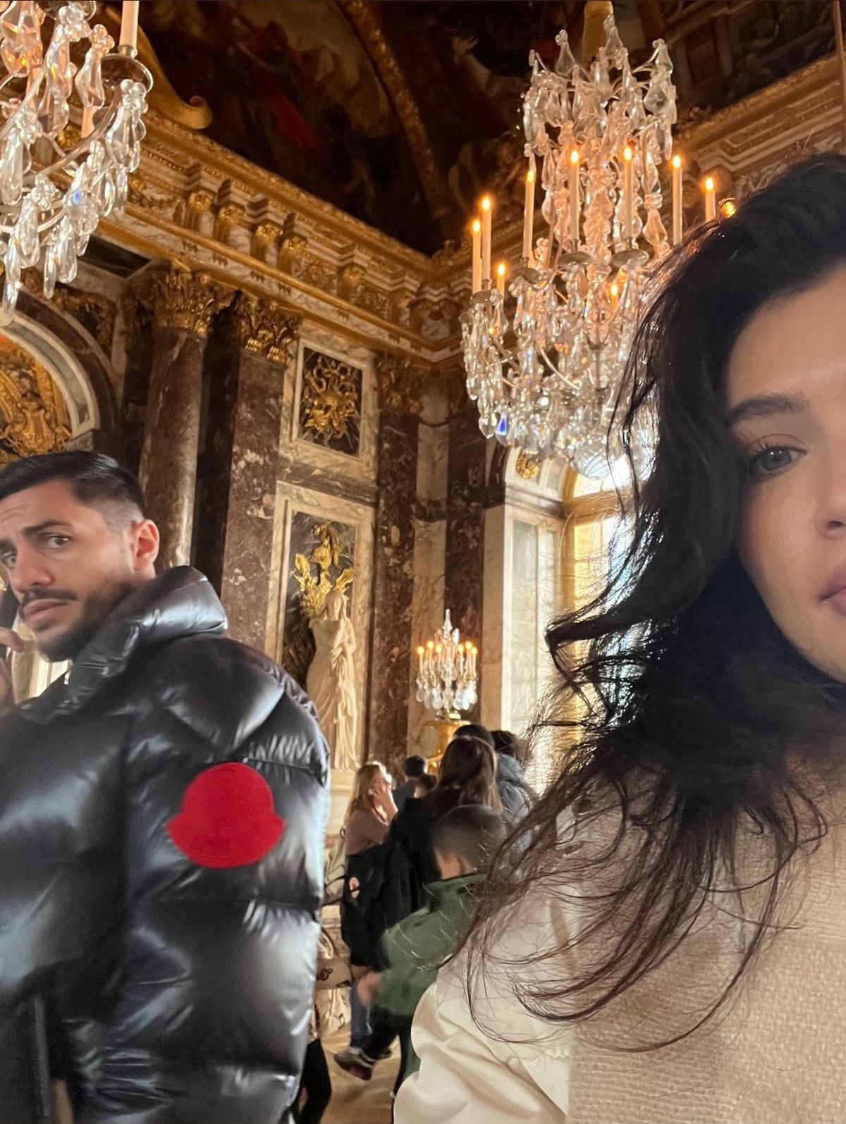 Andrei Burcă a făcut marele pas la Paris! A cerut-o în căsătorie pe tânăra avocată