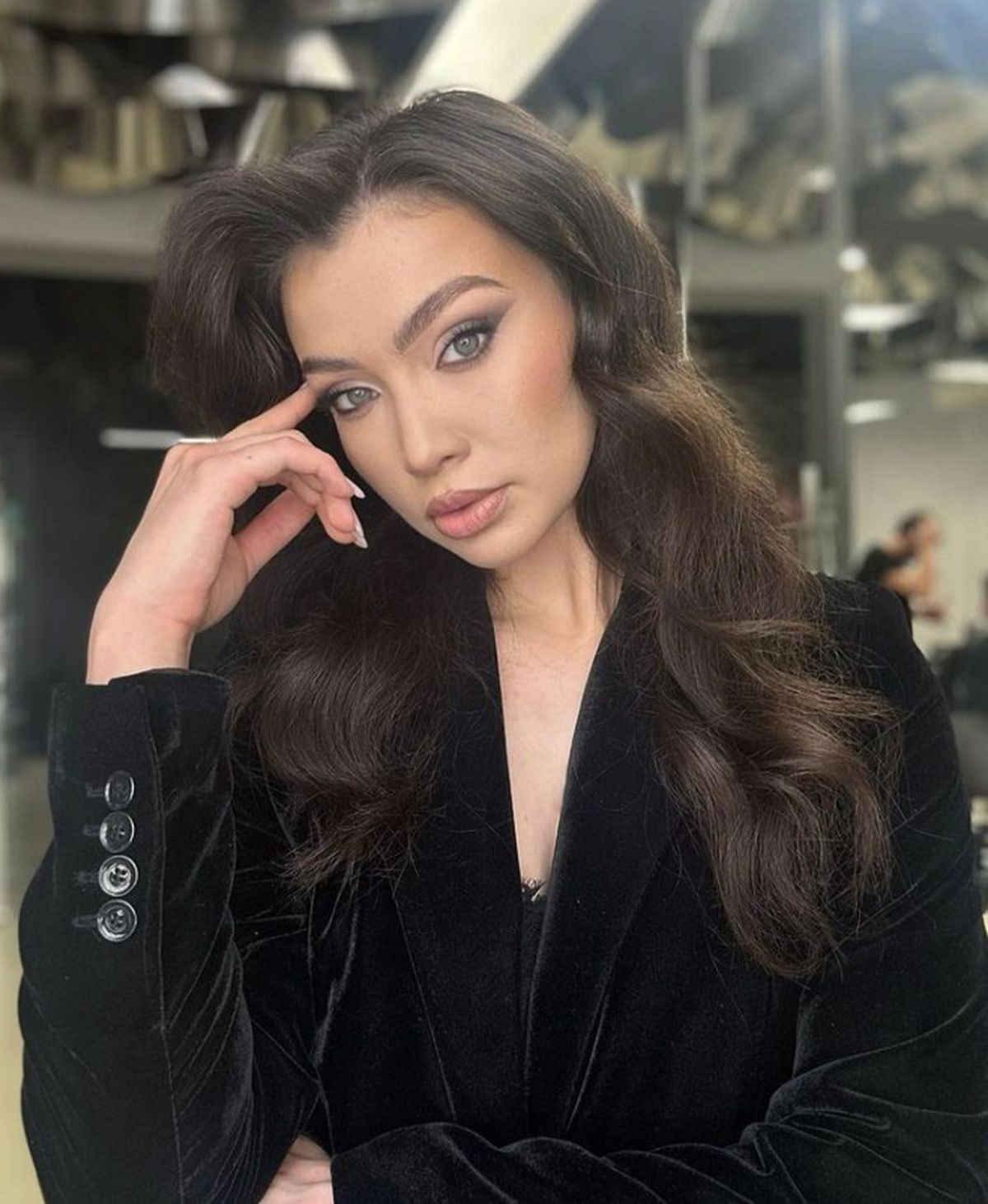 Andrei Burcă a făcut marele pas la Paris! A cerut-o în căsătorie pe tânăra avocată