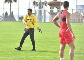 „Câinii” reînvață fotbalul și cum se marchează » Zeljko Kopic de la „Acesta nu e Dinamo!” la „Așa, dați gol, yes, yes, bravo!”