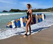 Blonda care a făcut ravagii pe plaja din Dominicană! Se iubește cu un celebru prezentator TV de la noi