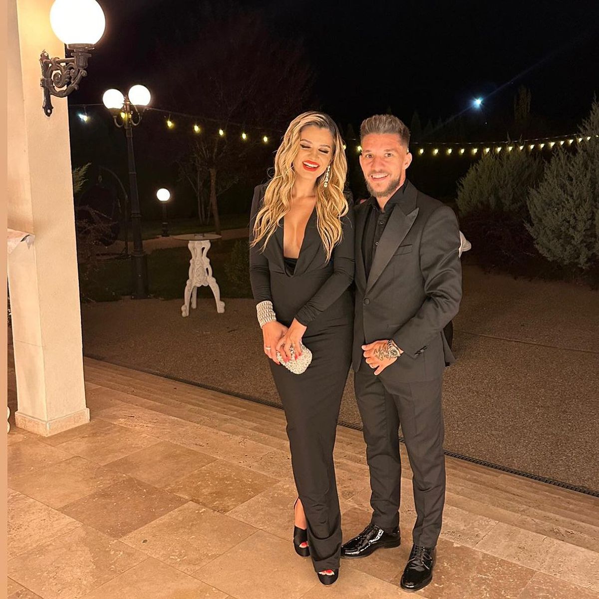 Rivalii trag tare în cantonamente, vedetele FCSB-ului continuă să se lăfăie în vacanțe de lux » Reacția lui MM când a văzut noile imagini