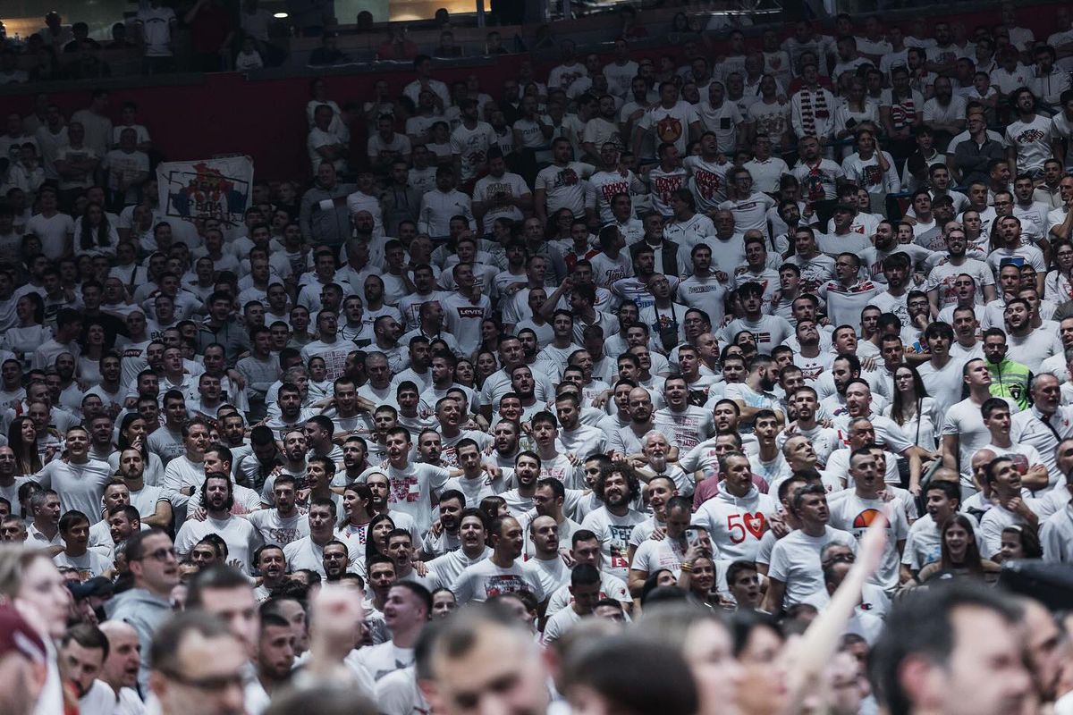 Atmosferă senzațională: 20.000 de fani au sărit și au cântat la Steaua Roșie - Partizan