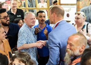 Paul Gascoigne, salvat de un fan în timp ce două persoane încercau să-l jefuiască