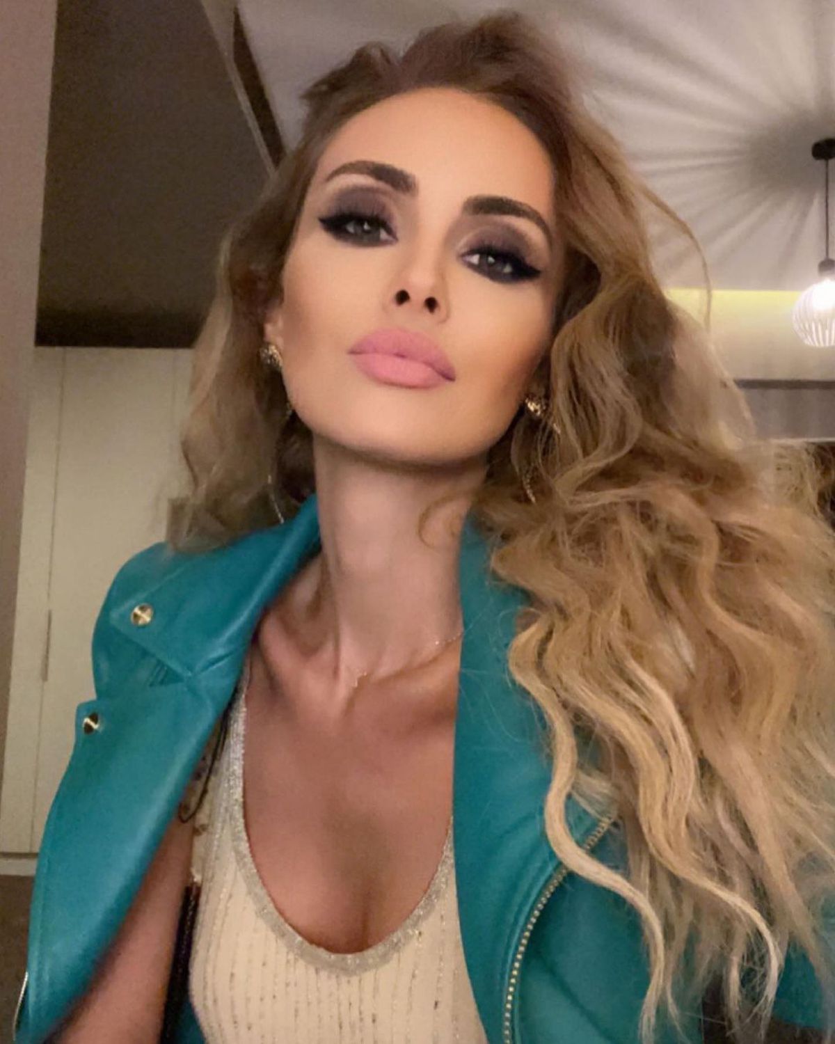 Ana Maria Pop - iubita Daniel Pavel (Survivor)