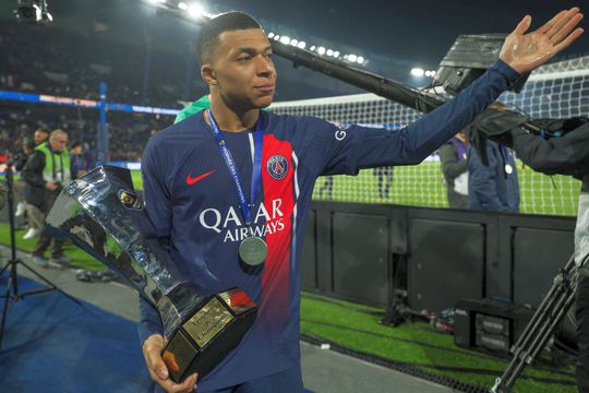 Kylian Mbappe, cu Supercupa Franței/ foto Imago Images