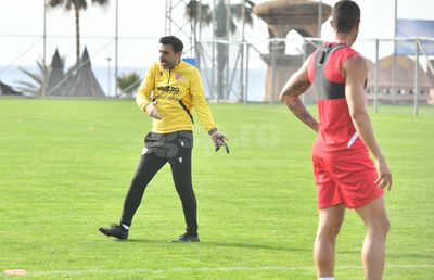 „Câinii” reînvață fotbalul și cum se marchează » Zeljko Kopic de la „Acesta nu e Dinamo!” la „Așa, dați gol, yes, yes, bravo!”