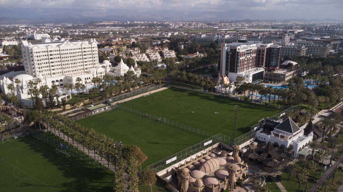 „Câinii” au ajuns în Paradis! Imagini spectaculoase surprinse din dronă: Dinamo pregătește salvarea într-o locație exclusivistă