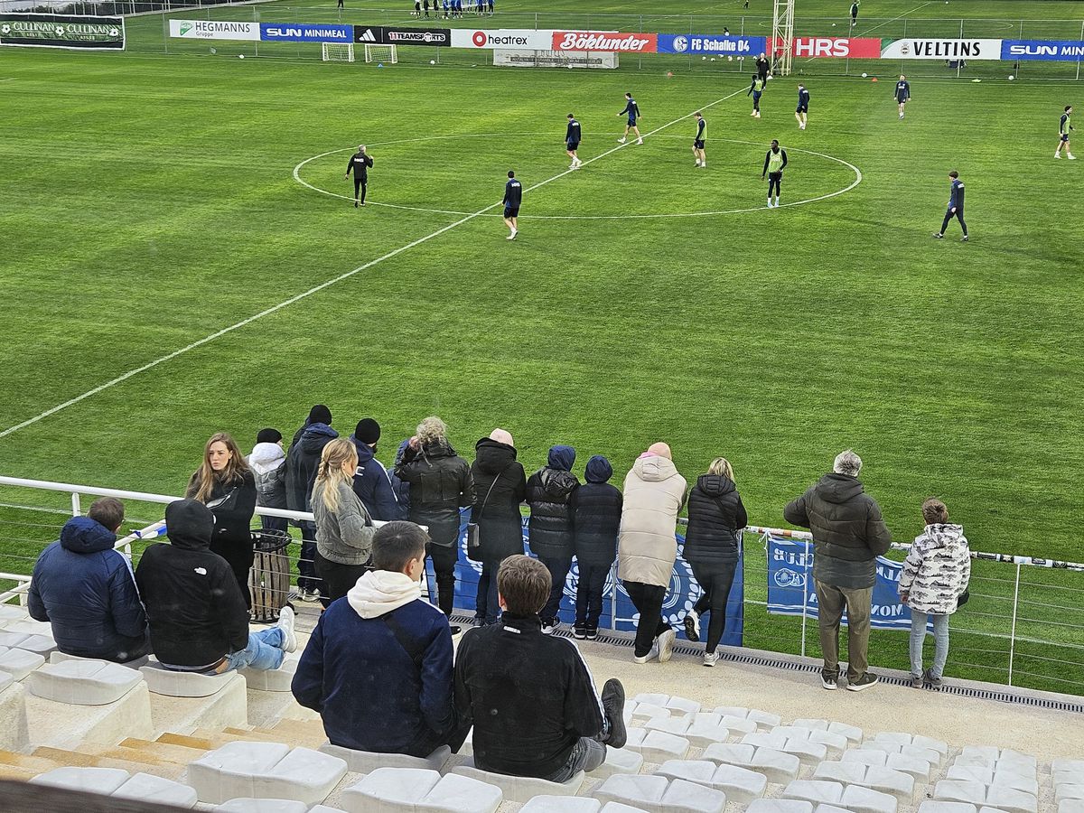 Pasiunea pură merge mai departe! GSP a urmărit un antrenament la clubul de tradiție cu 178.000 de membri cotizanți! Ce s-a ales de fosta campioană unde au jucat Deac, Marica, Neuer și Raul