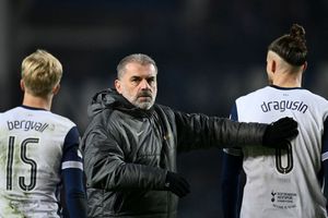 Ange Postecoglou n-a glumit » Primul transfer al lui Tottenham pentru întărirea defensivei