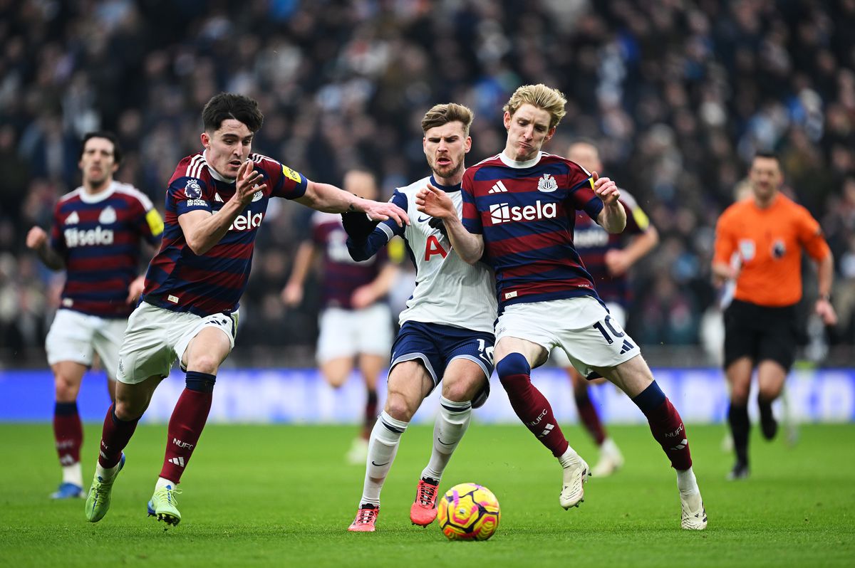 Tottenham - Newcastle 1-2 » Prăbușirea continuă și în noul an pentru Radu Drăgușin și Ange Postecoglou