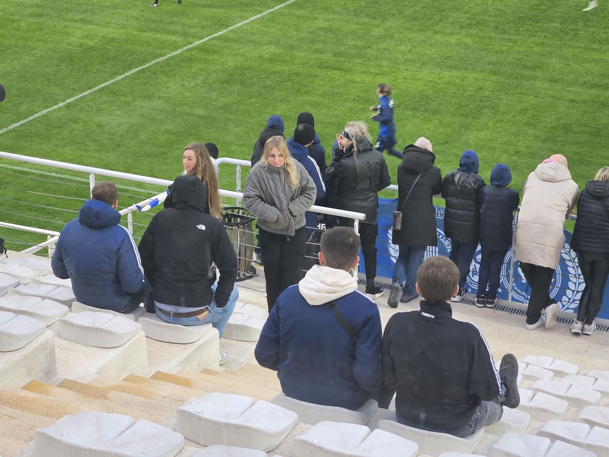 Pasiunea pură merge mai departe! GSP a urmărit un antrenament la clubul de tradiție cu 178.000 de membri cotizanți! Ce s-a ales de fosta campioană unde au jucat Deac, Marica, Neuer și Raul