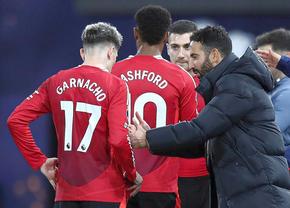 Manchester United vinde tot! » De care jucători ar putea scăpa FCSB înaintea meciului direct din Europa League