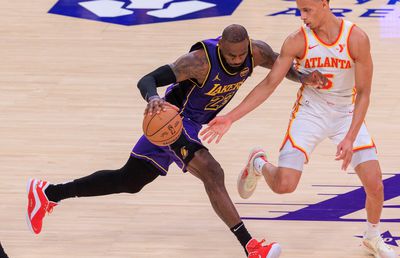 LeBron James a mai doborât un record al lui Michael Jordan