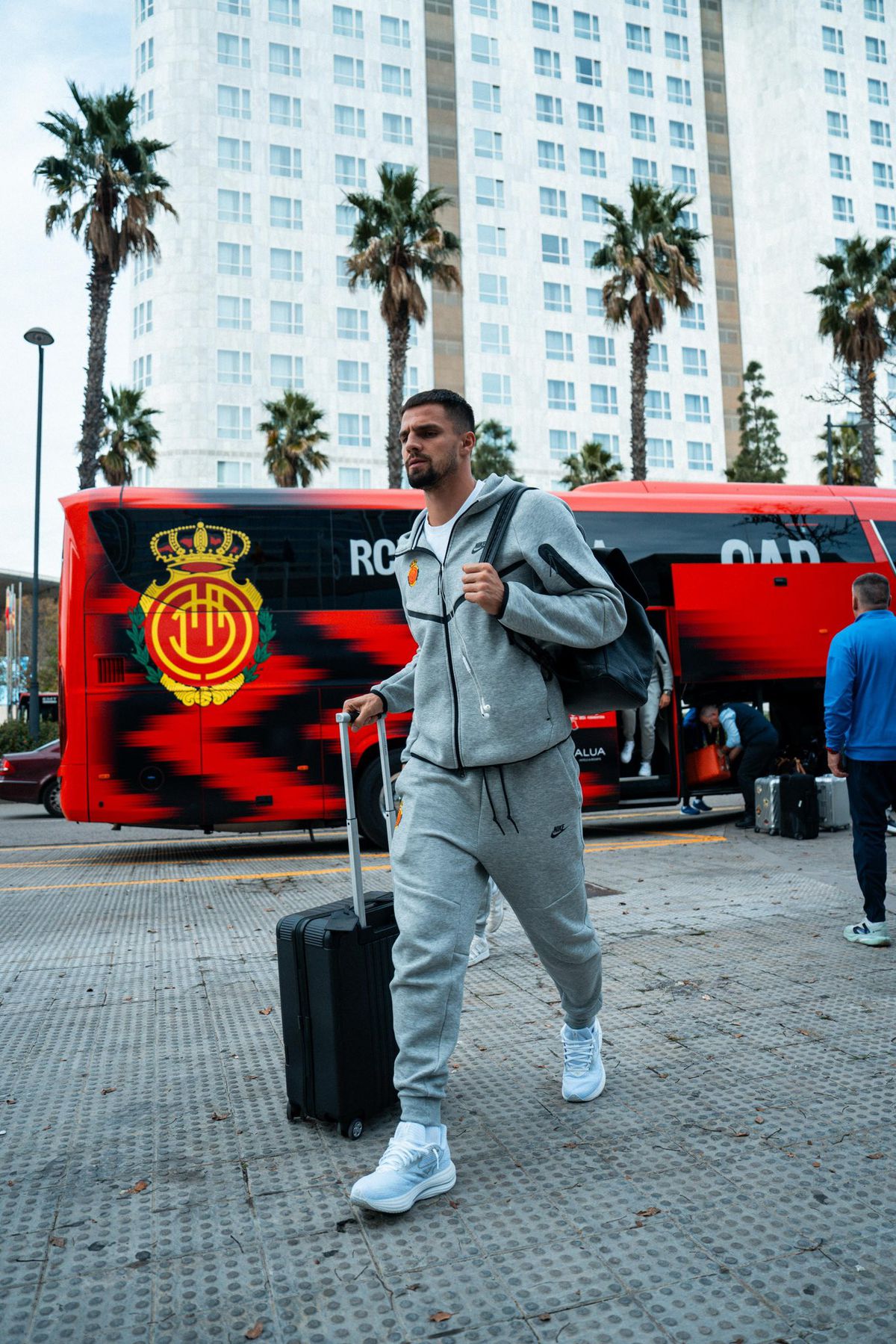 Echipa celebră care folosește același trening purtat de Nicolas Maduro pe nava americană