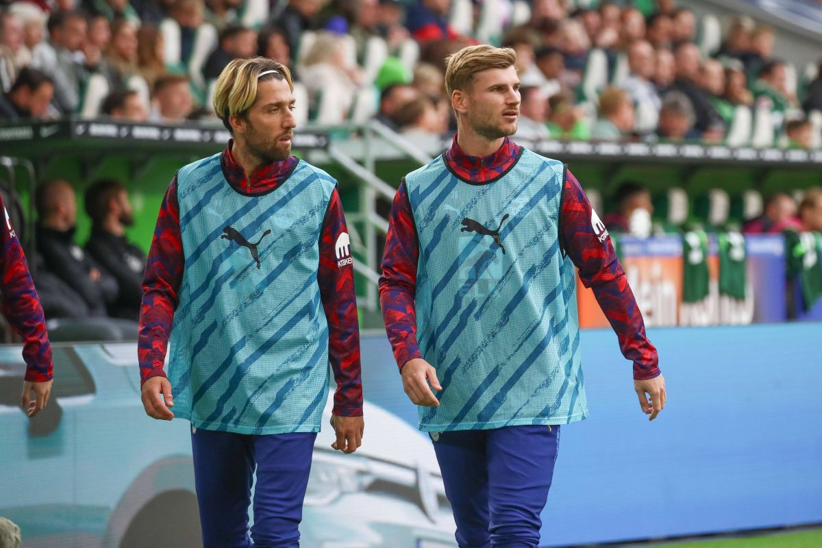 Poza pentru articolul Starul din Bundesliga a decis să se retragă din fotbal după moartea fratelui său