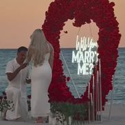 Ștefan Baiaram a cerut-o în căsătorie pe Cristina Răduț