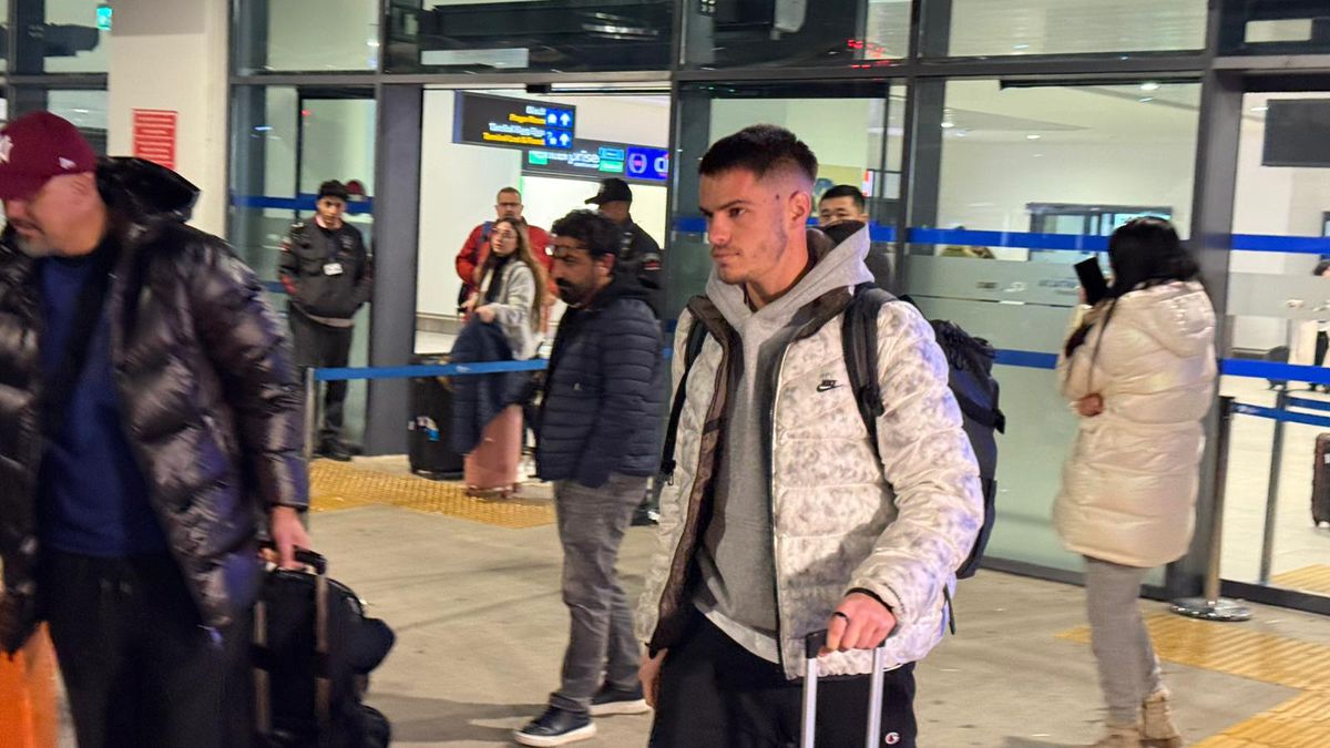 Daniel Paraschiv a ajuns în Turcia pentru a semna cu Rapid