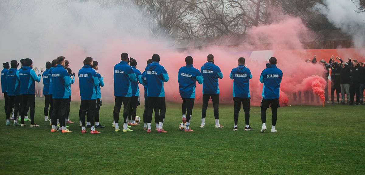 Cu gândul la play-off, echipa din Superliga s-a reunit alături de fani și cu show de fumigene