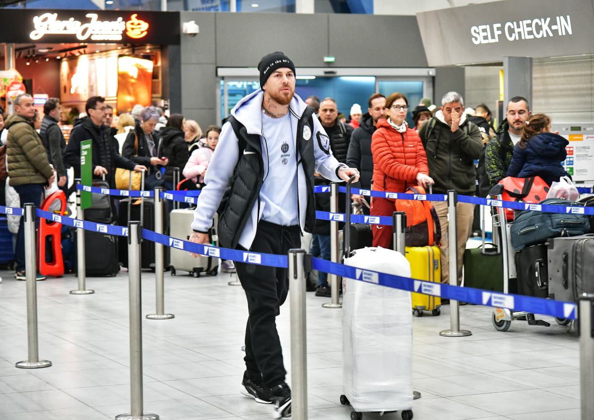 FCSB a plecat în Antalya, cu 29 de jucători în lot: Mihai Popescu a făcut deplasarea » 5 noutăți la campioană! Toate imaginile de pe aeroport