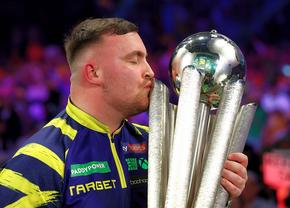 La 18 ani, Luke Littler a devenit campion mondial la darts pentru a doua oară consecutiv!