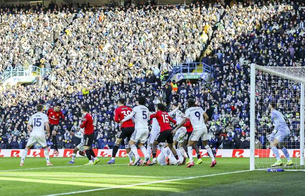 Tragedie la Leeds - Manchester United! Un suporter a murit pe Elland Road înainte de fluierul de start