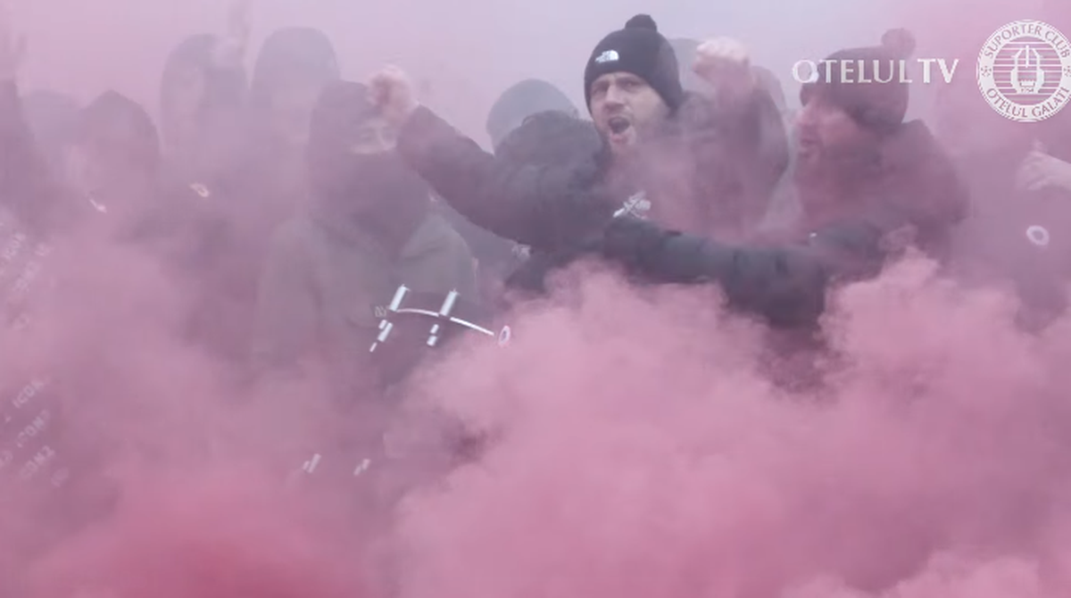 Cu gândul la play-off, echipa din Superliga s-a reunit alături de fani și cu show de fumigene