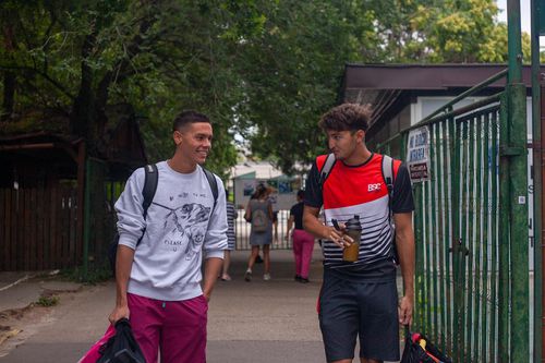 EXCLUSIV Înotătorul Denis Popescu, despre faptul că este contemporan cu GOAT: „Nu mă apasă! David e idolul meu, dar și prietenul meu. Ne bucurăm la dublu”