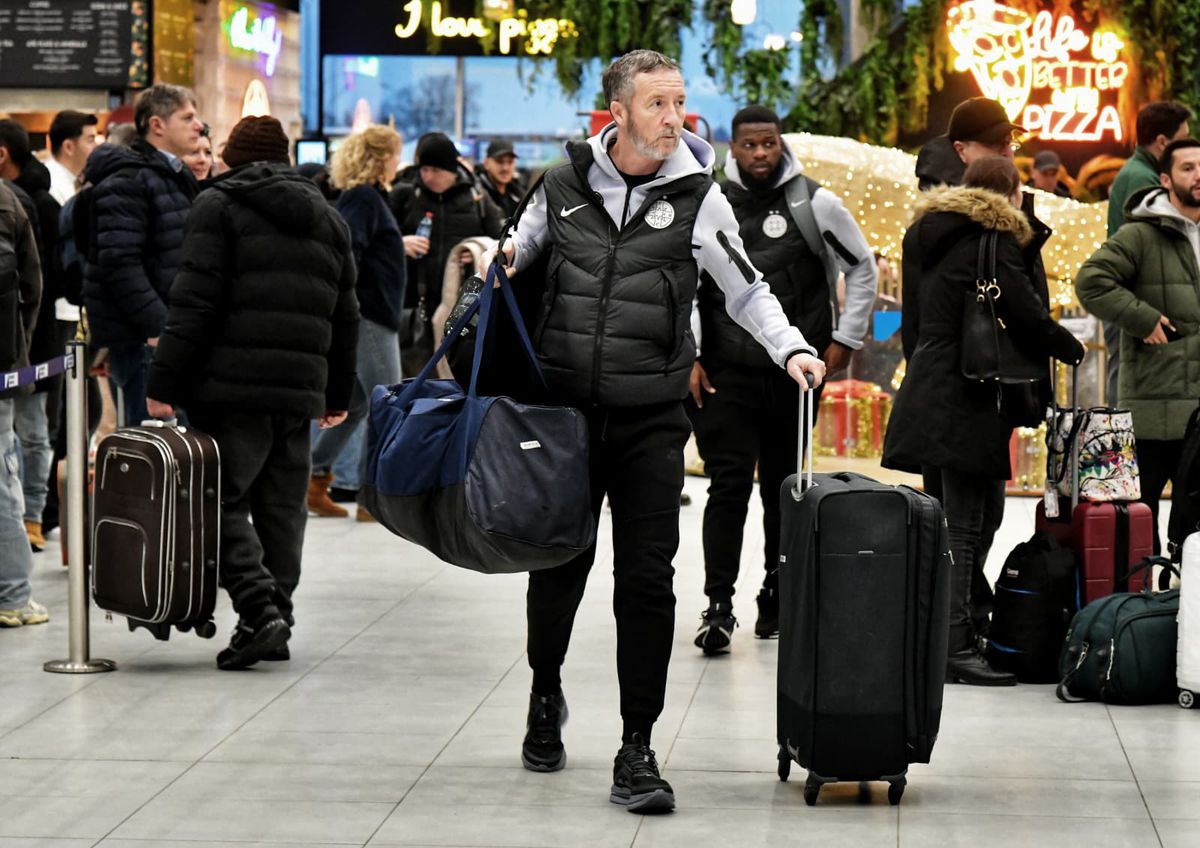 FCSB a plecat în Antalya, cu 29 de jucători în lot: Mihai Popescu a făcut deplasarea » 5 noutăți la campioană! Toate imaginile de pe aeroport