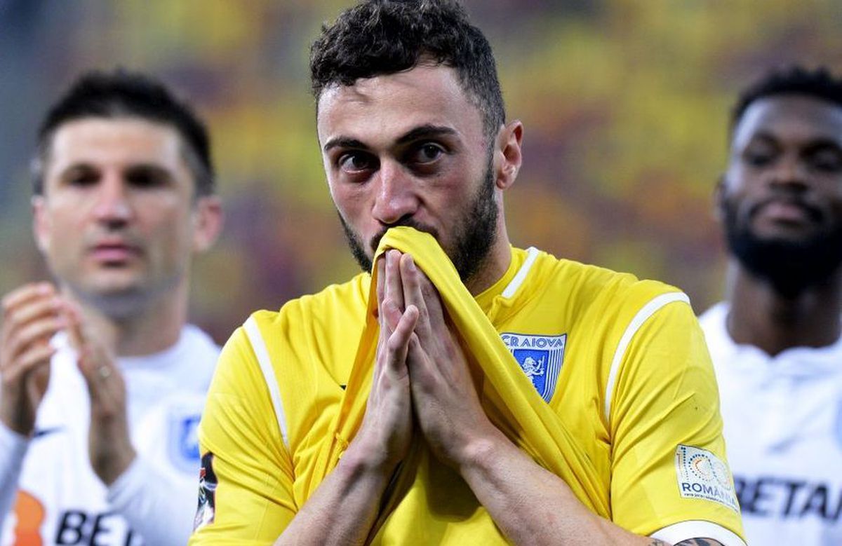 CS UNIVERSITATEA CRAIOVA // Război fratricid în Bănie » Mirko Pigliacelli a scindat suporterii: „Mirko Pinocchio” vs „Dar divin”