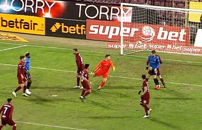 CFR Cluj - Viitorul. Pufi, ce-ai făcut? Gafă uriașă a goalkeeper-ului la golul egalizator