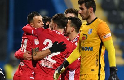 Dezbaterea zilei, 4 februarie » Trebuie mărit numărul de echipe din Liga 1 pentru a o salva pe Dinamo?