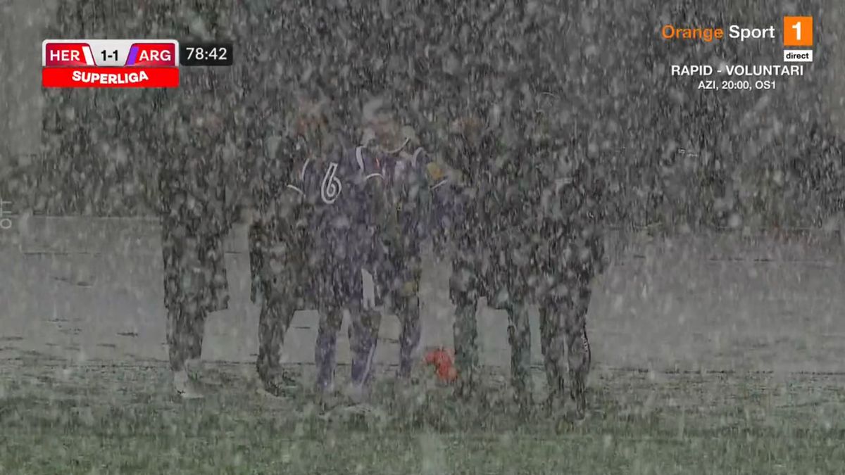 FOTO Hermannstadt - FC Argeș, ninsoare 04.02.2023