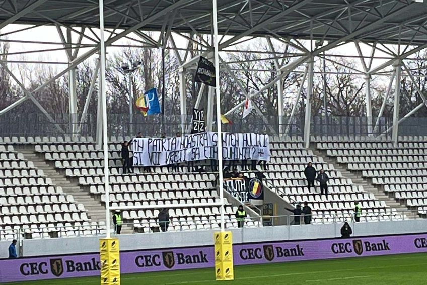 Banner-ul afișat la România - Polonia / foto: Andrei Petrescu