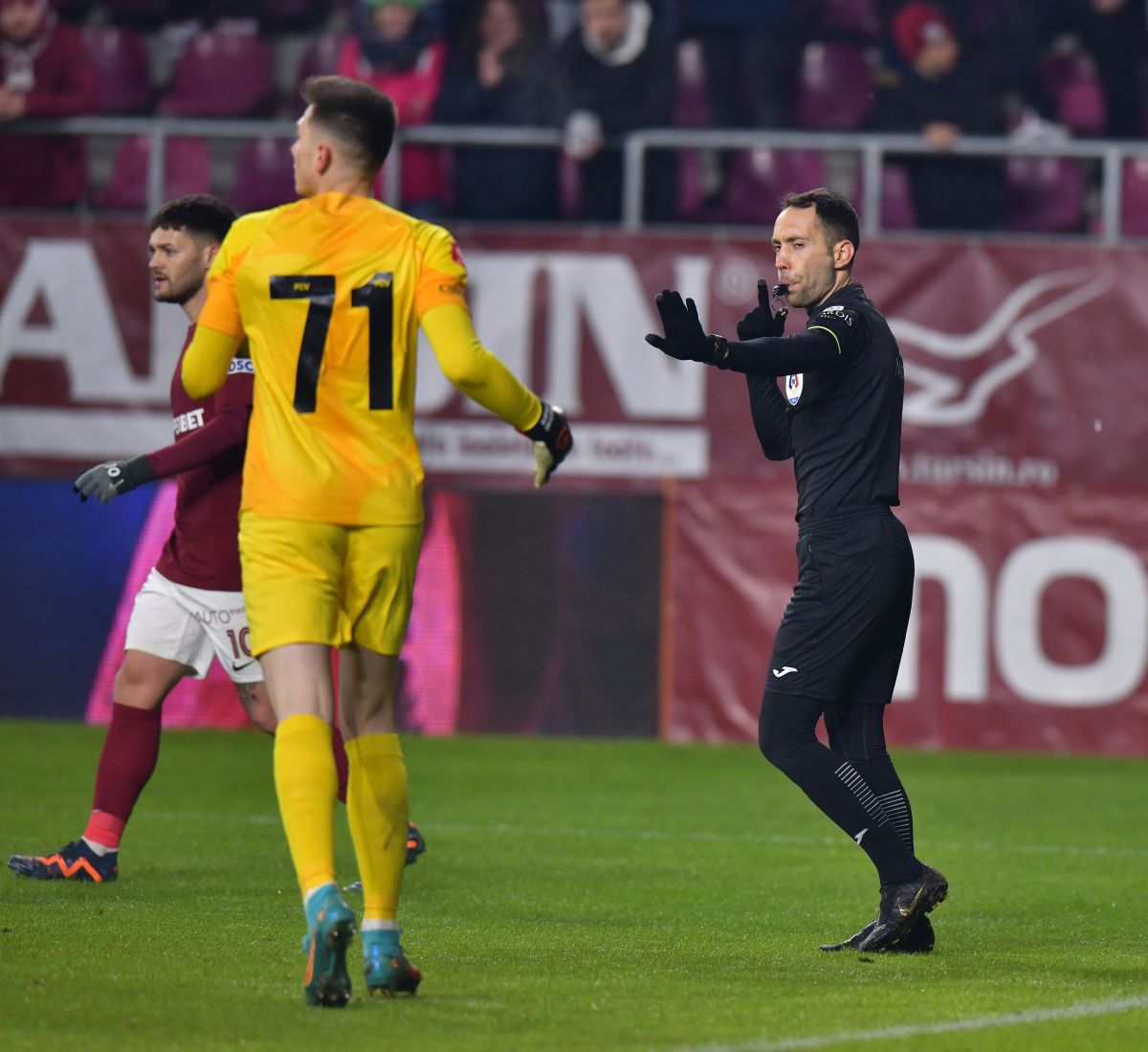 Marko Dugandzic, „transformat” în Messi de galeria Rapidului: „Incredibili!”