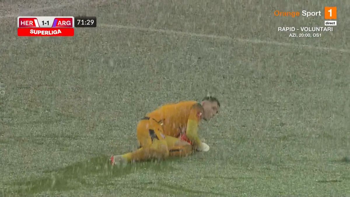 FOTO Hermannstadt - FC Argeș, ninsoare 04.02.2023