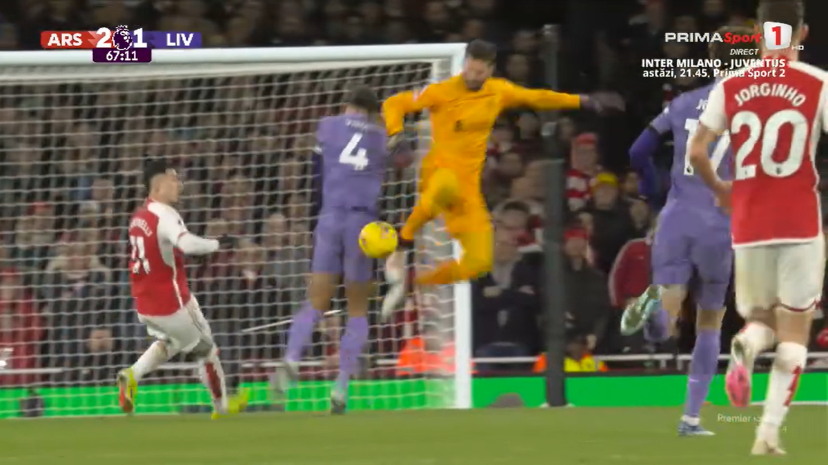 Gafa lui Alisson în Arsenal - Liverpool