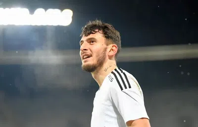 Ianis Stoica se antrenează cu viitoarea echipă » Avem detaliile contractului: mărire substanțială de salariu față de perioada FCSB