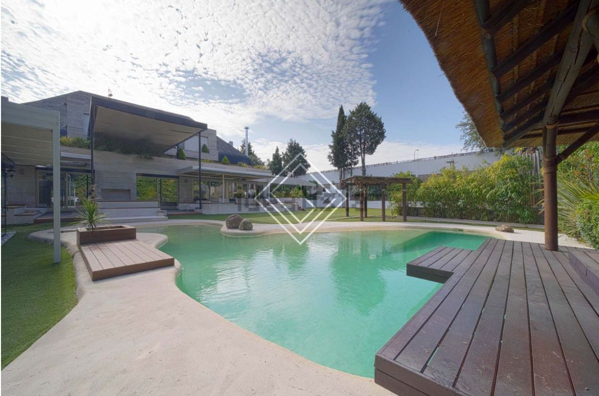 Sergio Ramos s-a oferit să-l ajute pe Kylian Mbappe la Madrid, dar vrea 6 milioane de euro