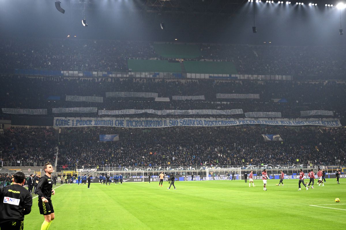 Imaginile serii în Europa » S-au întrecut în scenografii spectaculoase la Real Madrid - Atletico și Inter - Juventus