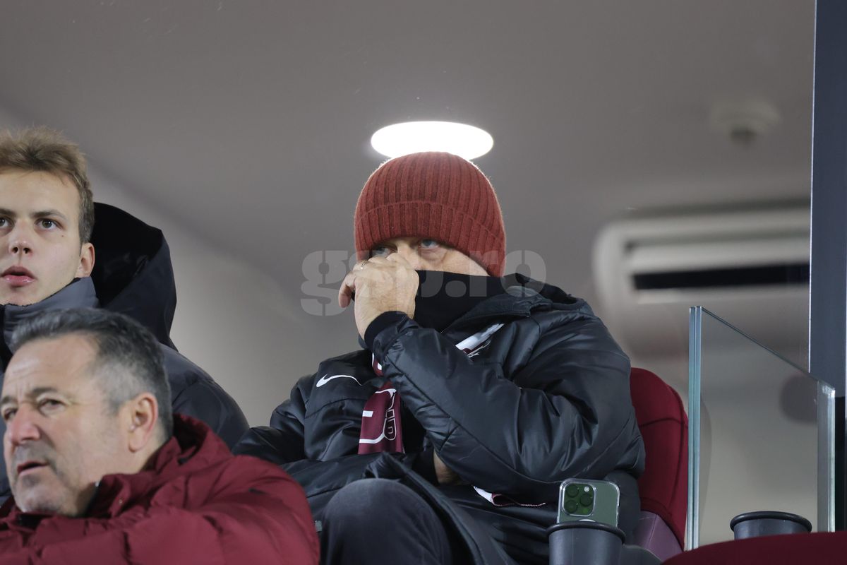 Dan Șucu, la pauza meciului cu Unirea Slobozia