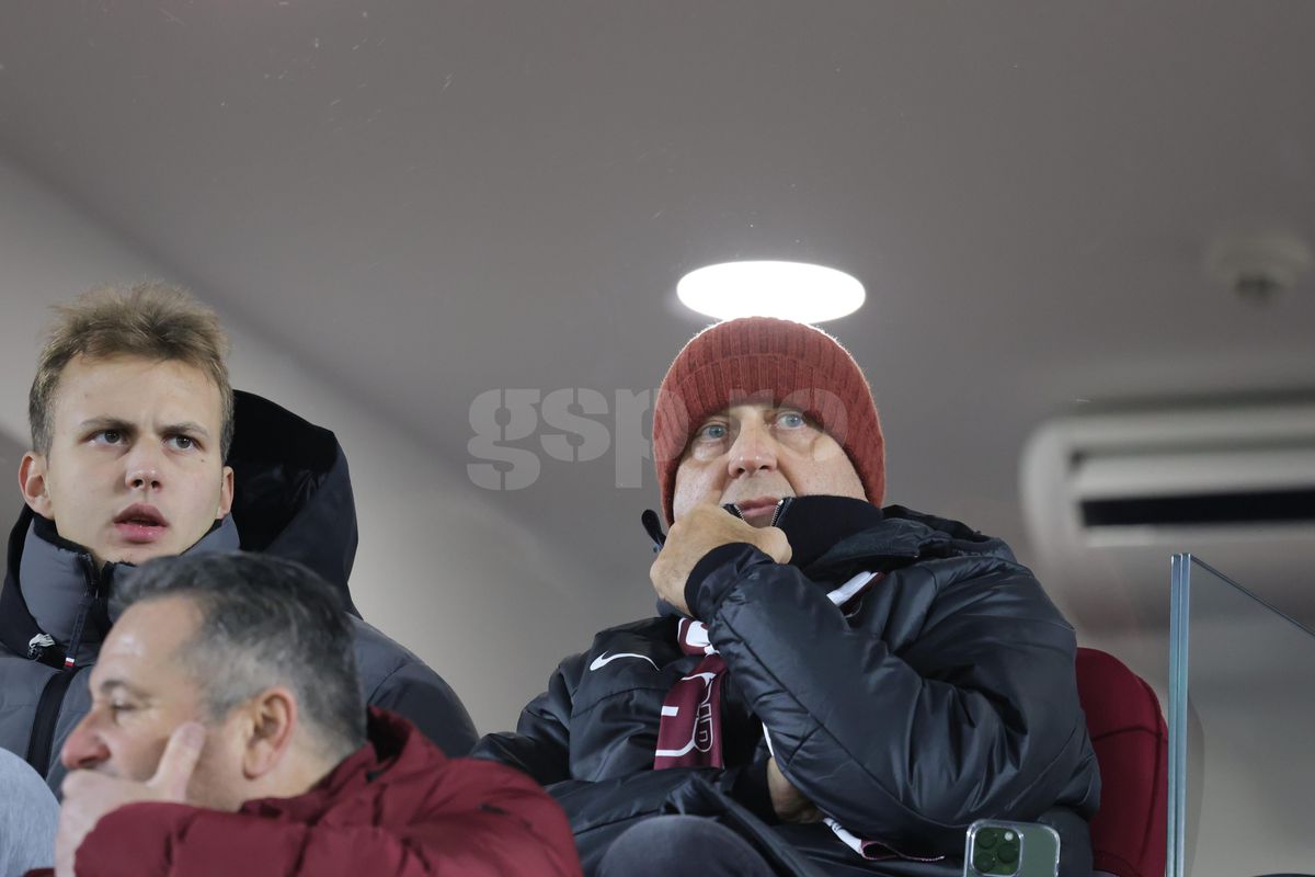 Dan Șucu, la pauza meciului cu Unirea Slobozia