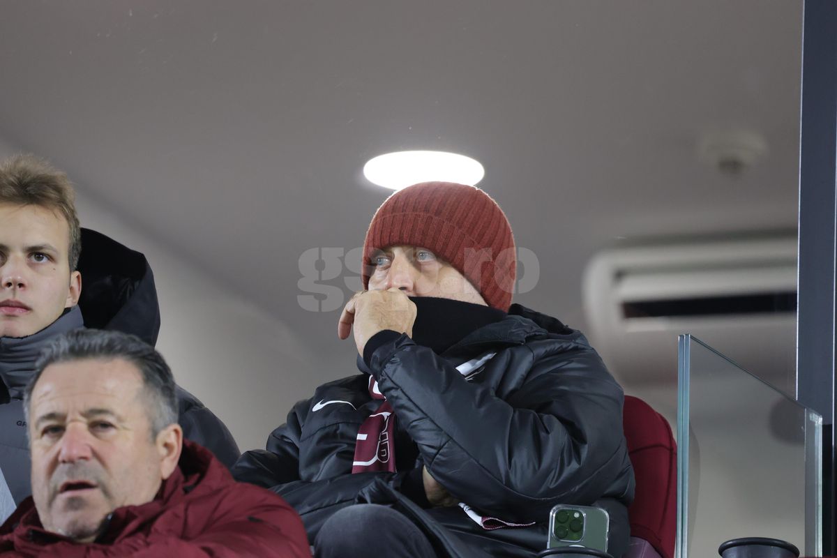 Dan Șucu, la pauza meciului cu Unirea Slobozia