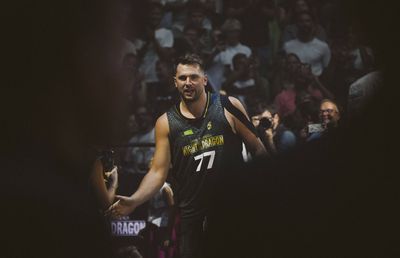 Credeați că Luka Dončić a pierdut 117 milioane de dolari? Nu, suma e mult mai mare după „trădarea” lui Dallas!