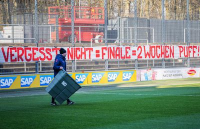 Leverkusen – FC Koln, „sfert” în Cupa Germaniei. Fanii oaspeților le promit favoriților un bonus nemaivăzut dacă ajung în finală: „Două săptămâni la bordel”